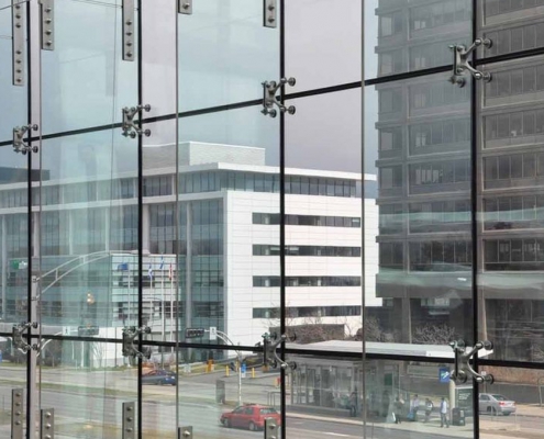 Spider Glass and Fitting Installation